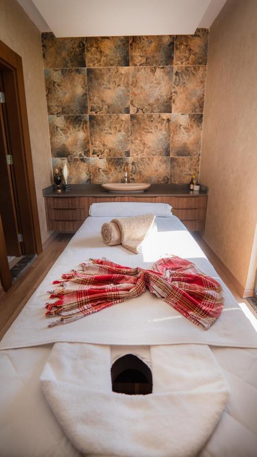 Motel Heksapolis Tavsancil エクステリア 写真